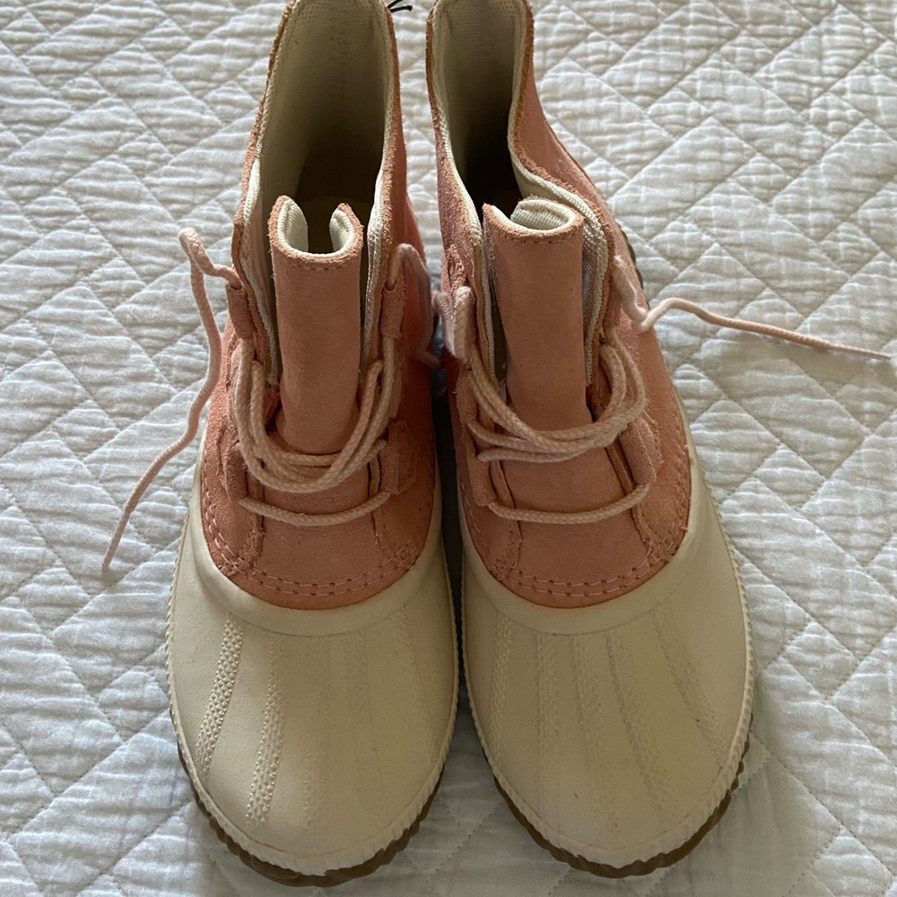 Brand new with tags Sorel boots